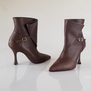Sagias Leliana (code:8090/8.5-1)